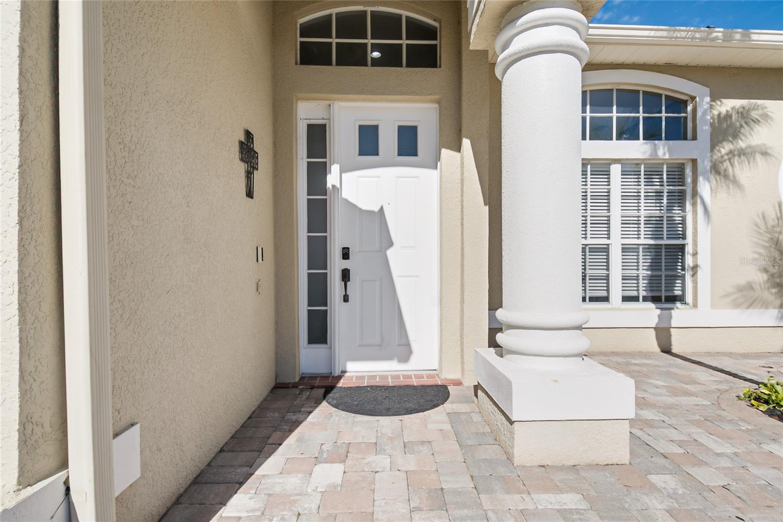 Image 6 of 68 For 13927 Magnolia Glen Circle