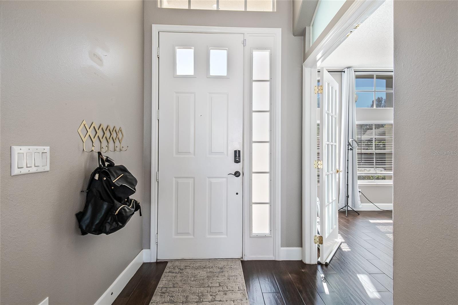 Image 8 of 68 For 13927 Magnolia Glen Circle