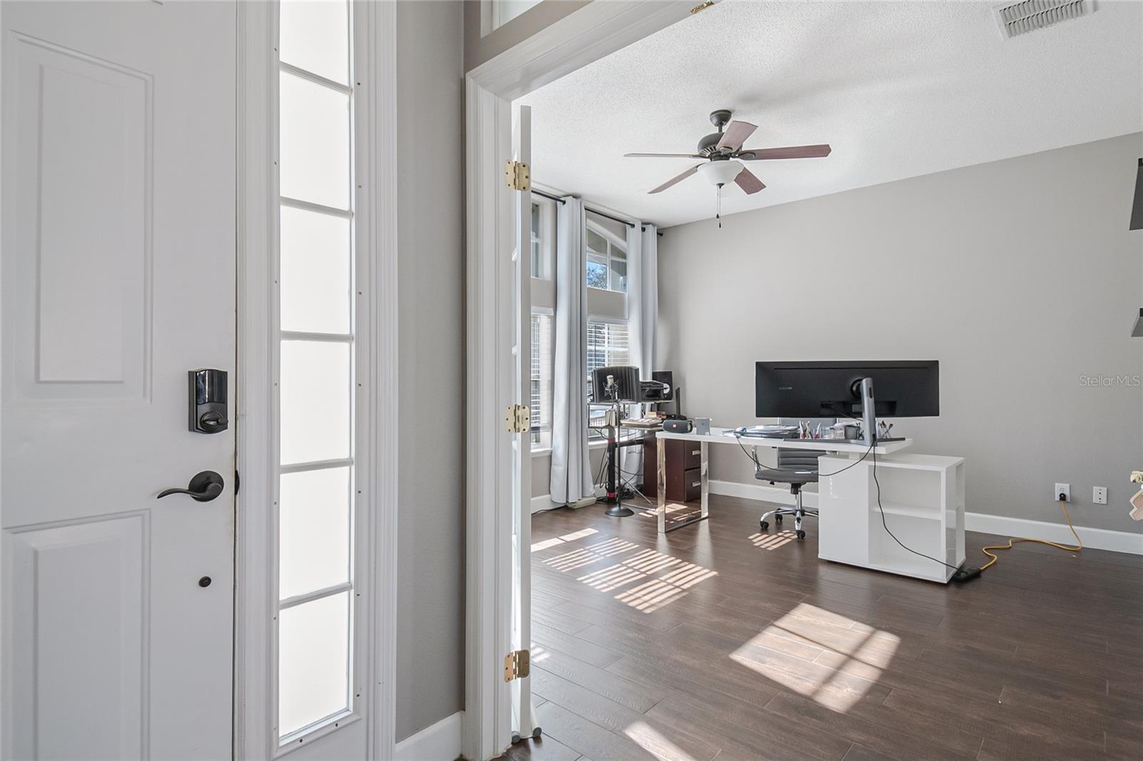 Image 9 of 68 For 13927 Magnolia Glen Circle