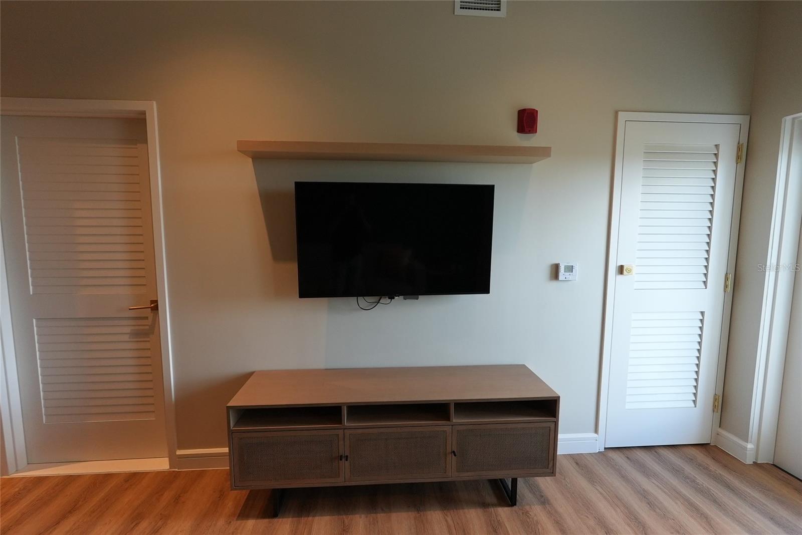 Image 40 of 90 For 3151 Sunset Walk Drive 502