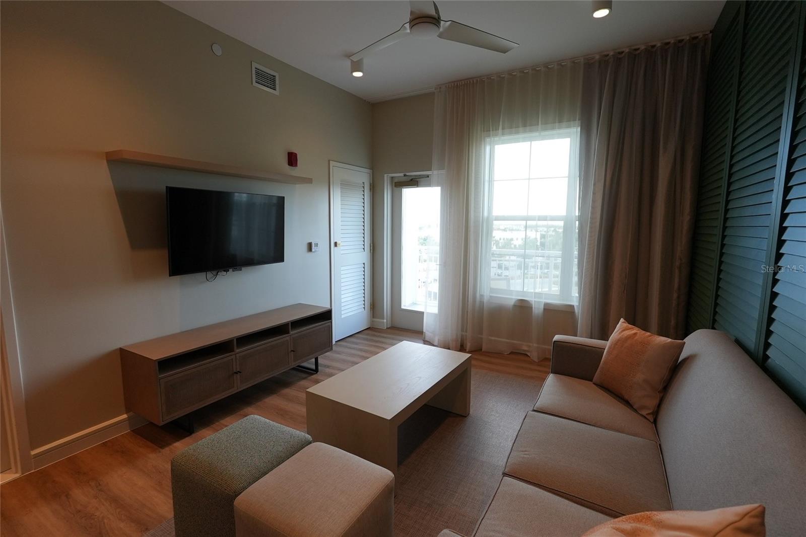 Image 41 of 90 For 3151 Sunset Walk Drive 502