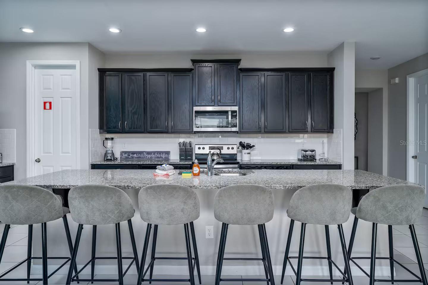 Image 10 of 76 For 1568 Nassau Point Trail