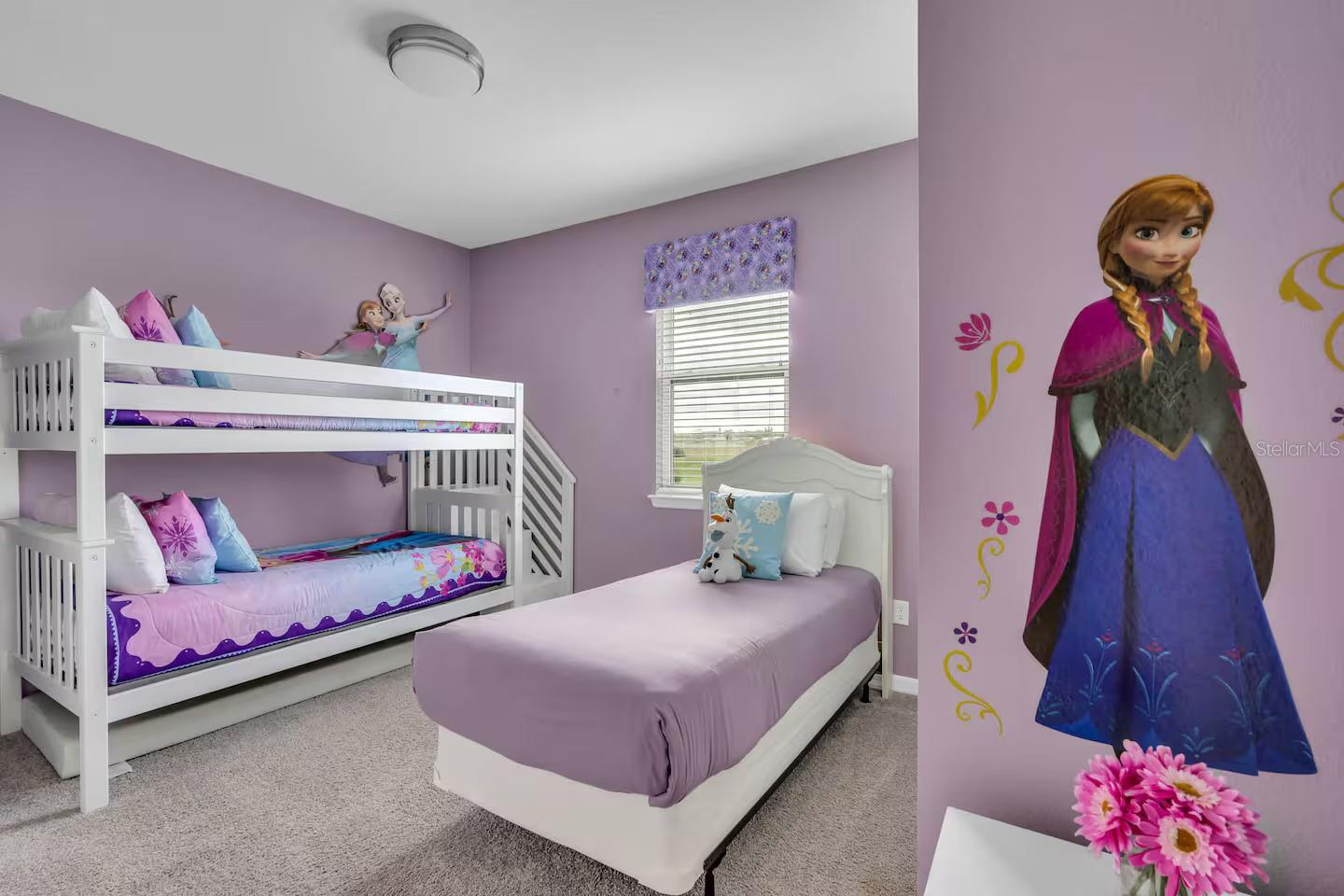 Image 43 of 76 For 1568 Nassau Point Trail