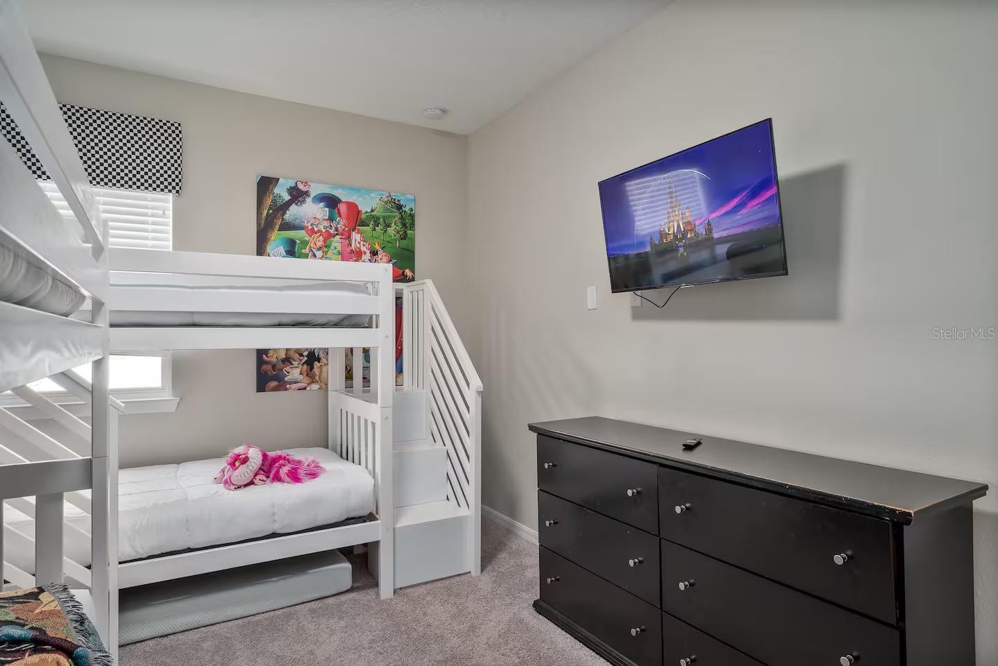 Image 49 of 76 For 1568 Nassau Point Trail