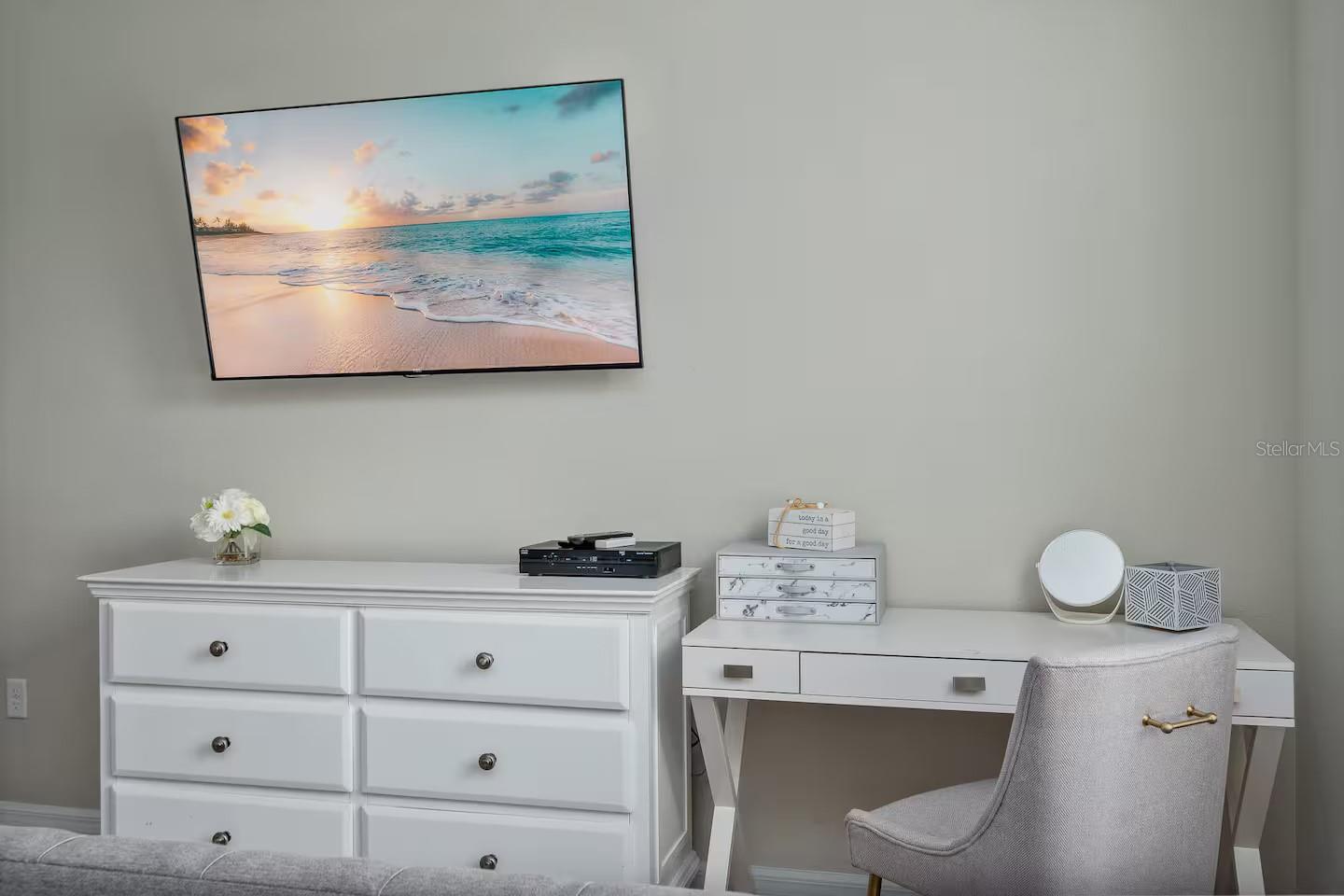 Image 59 of 76 For 1568 Nassau Point Trail