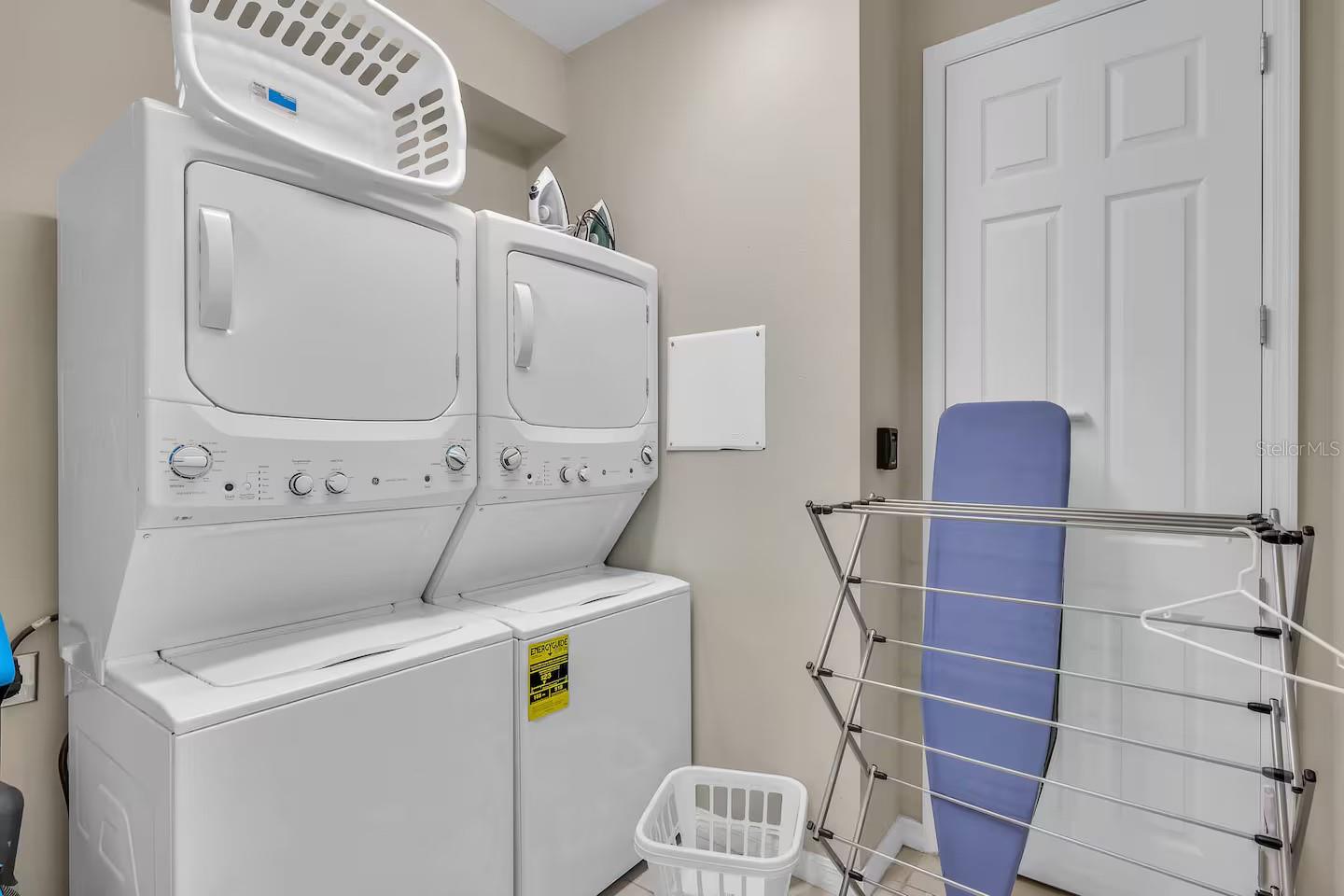 Image 61 of 76 For 1568 Nassau Point Trail