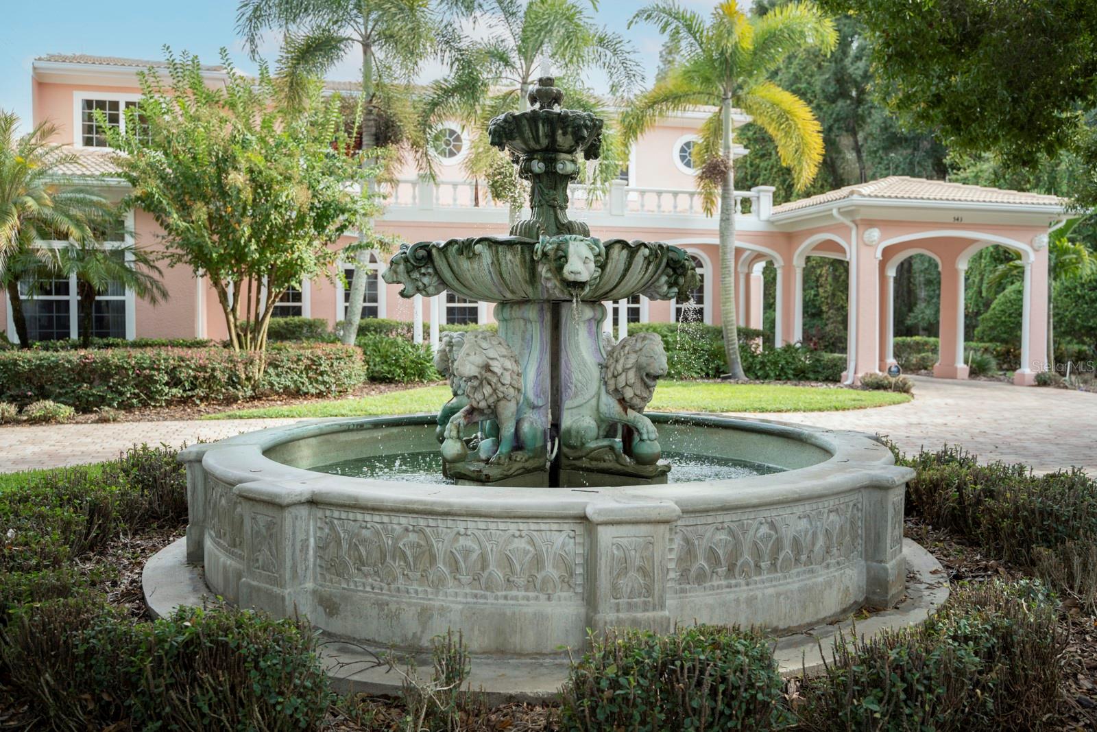 Image 14 of 80 For 543 Isleworth Close