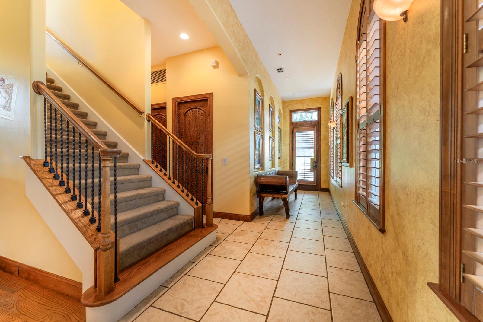 Image 16 of 80 For 543 Isleworth Close