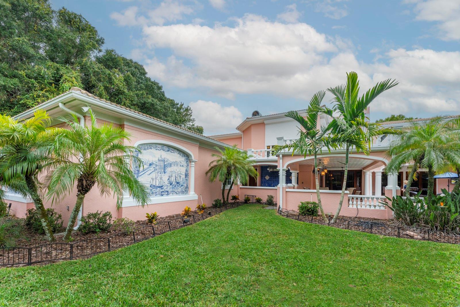 Image 17 of 80 For 543 Isleworth Close