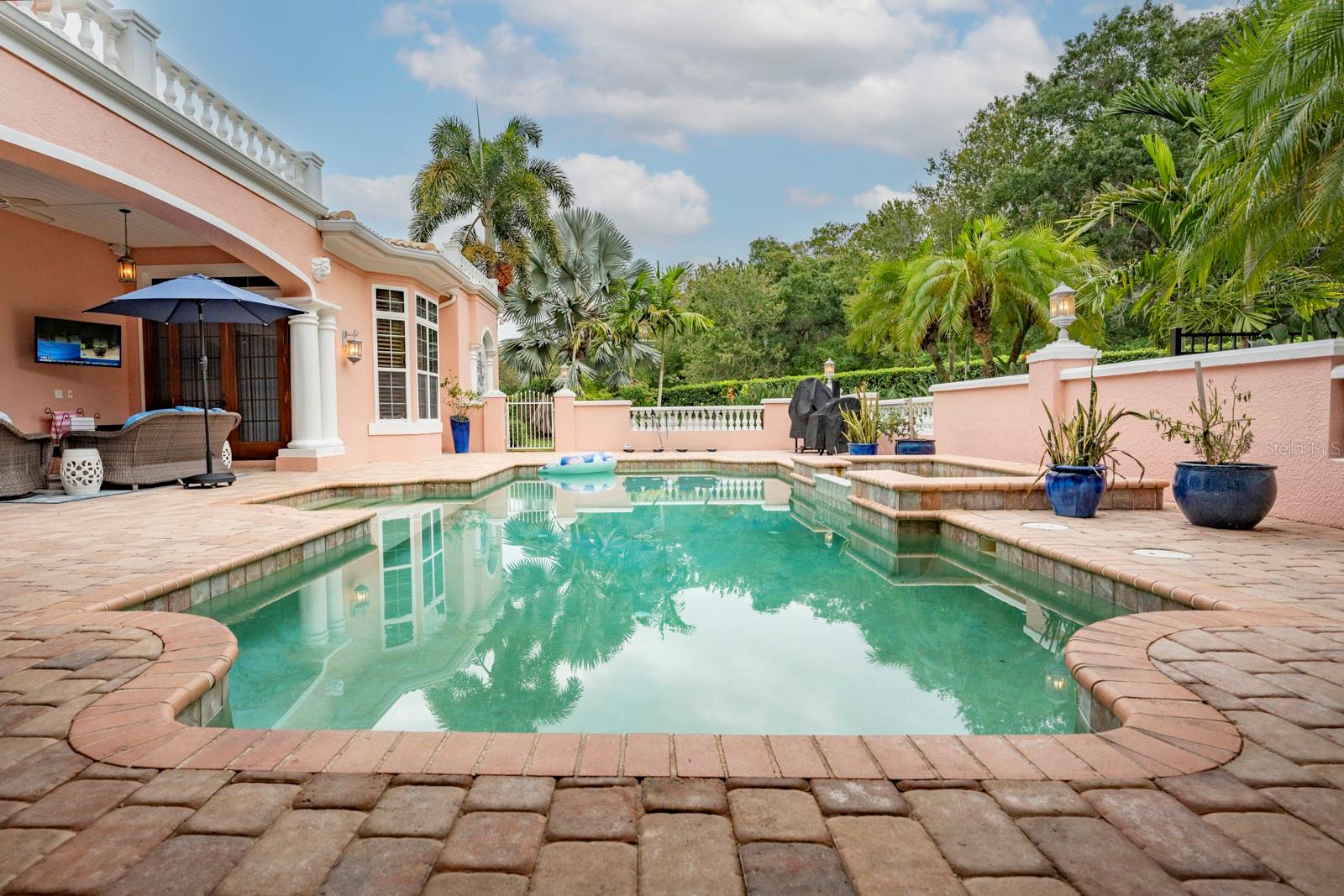 Image 20 of 80 For 543 Isleworth Close