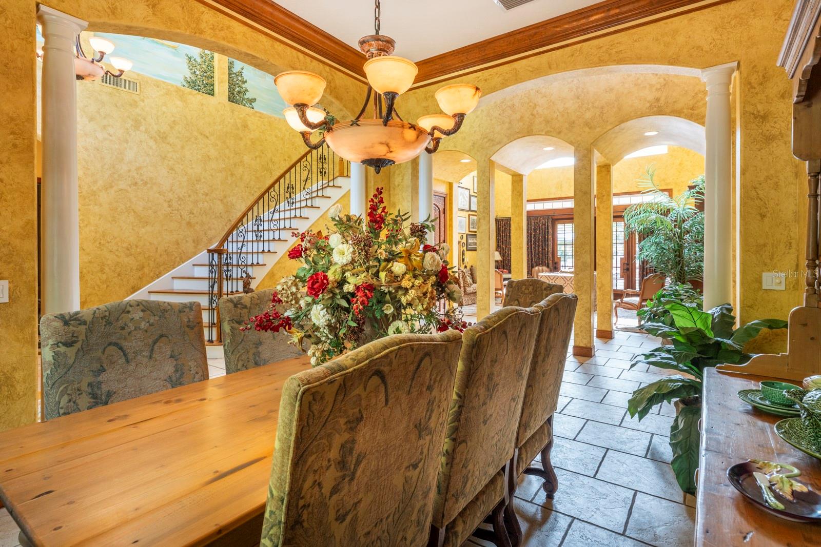 Image 31 of 80 For 543 Isleworth Close