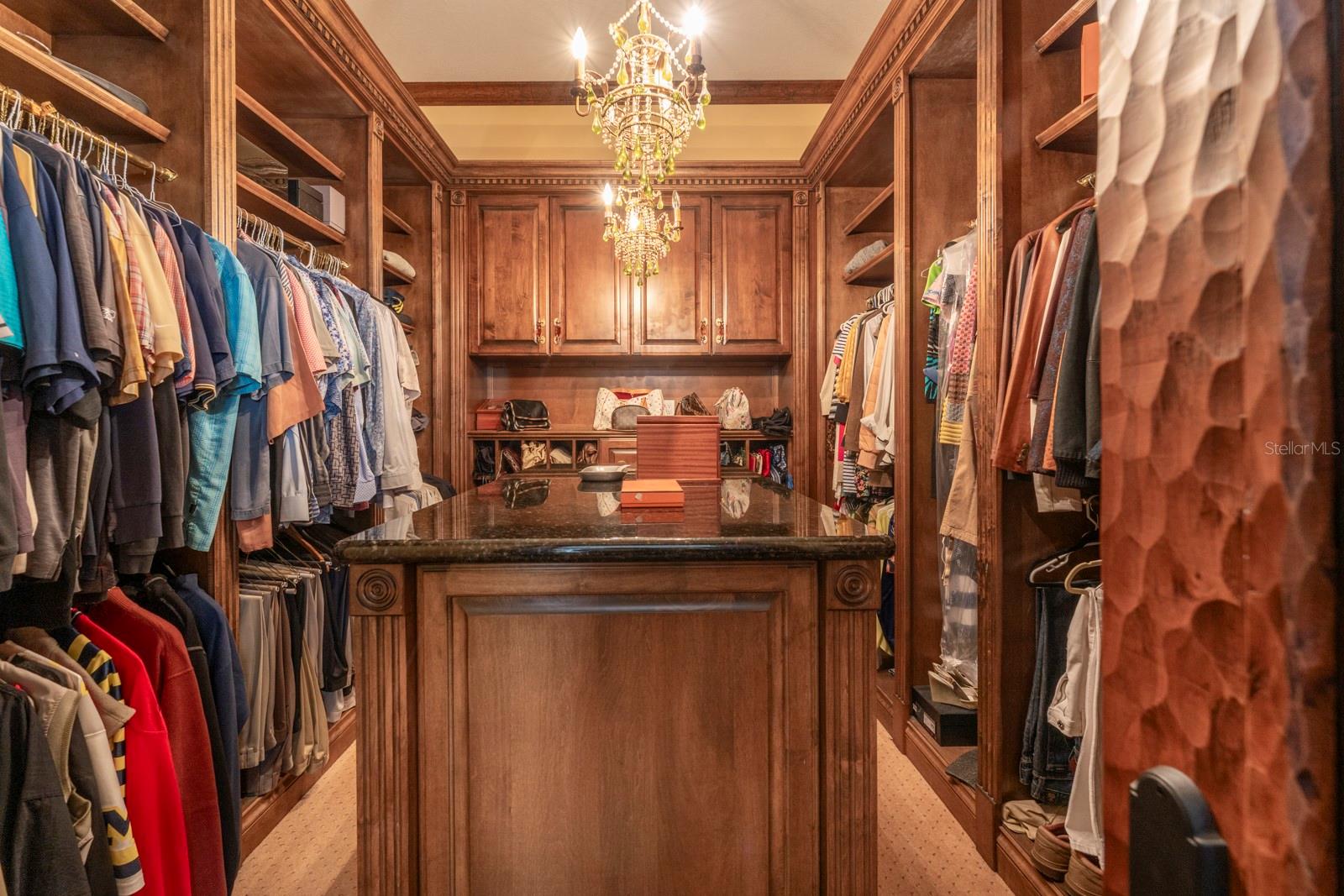 Image 35 of 80 For 543 Isleworth Close