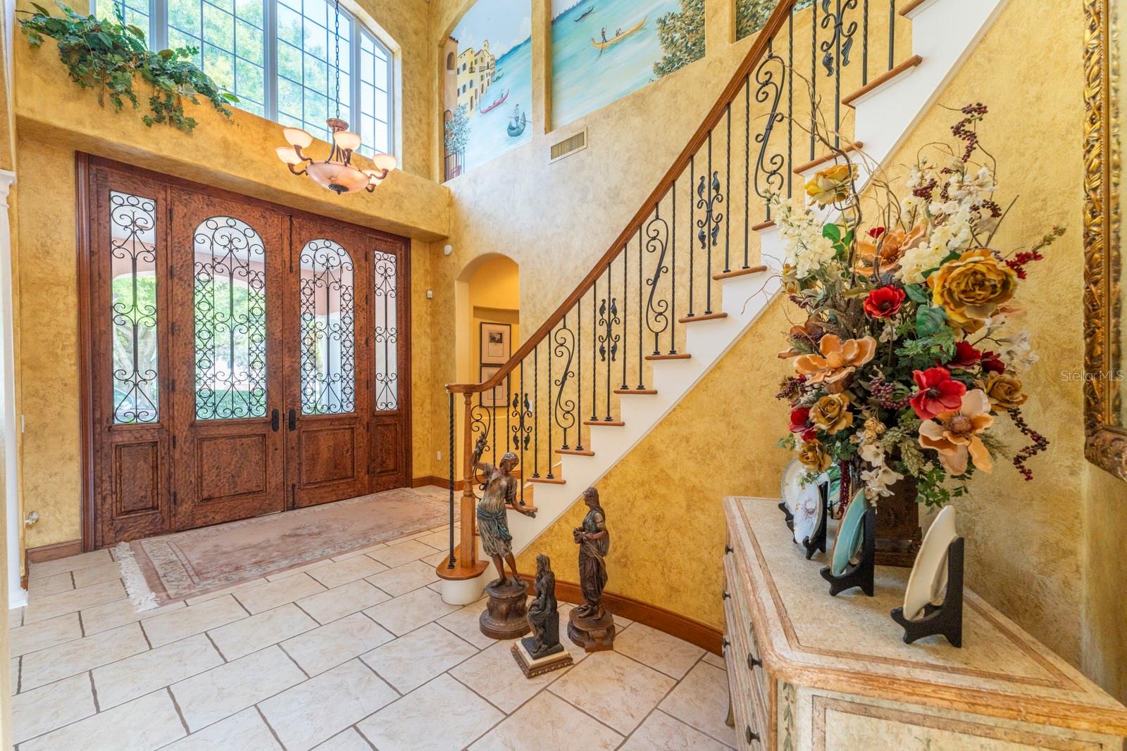 Image 4 of 80 For 543 Isleworth Close