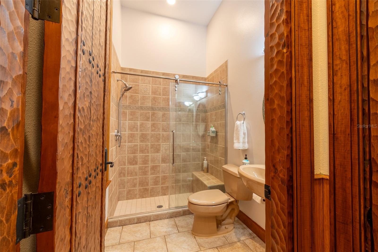 Image 51 of 80 For 543 Isleworth Close