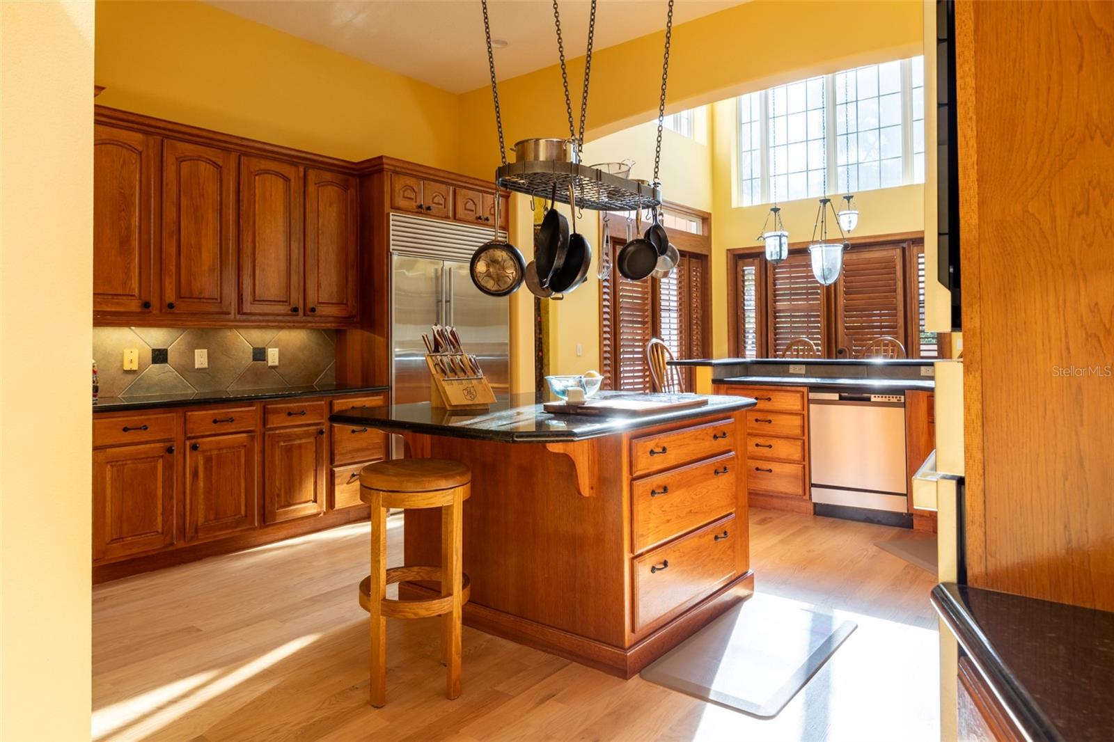 Image 66 of 80 For 543 Isleworth Close