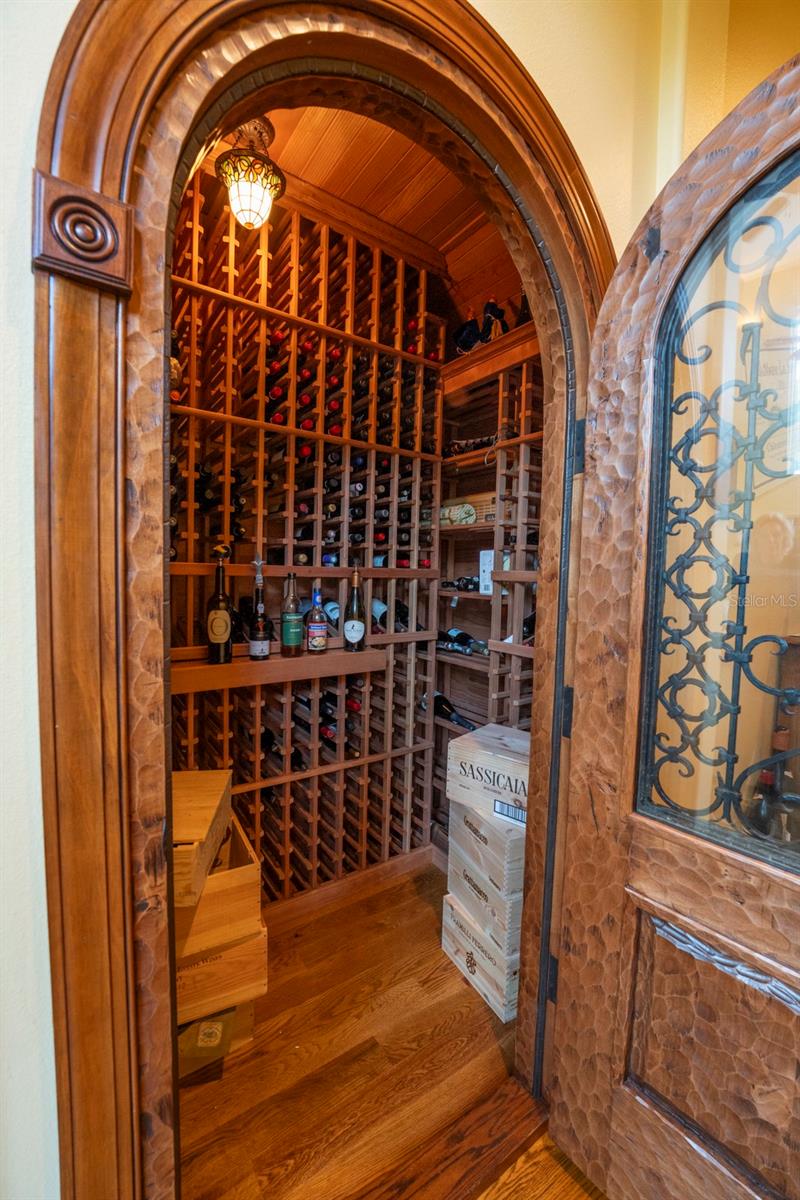 Image 8 of 80 For 543 Isleworth Close