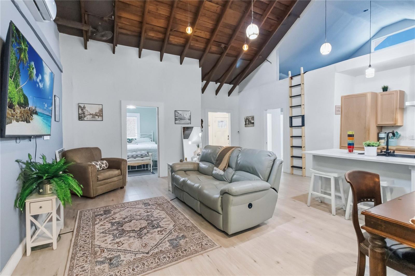 Image 11 of 66 For 538 Parramore Avenue