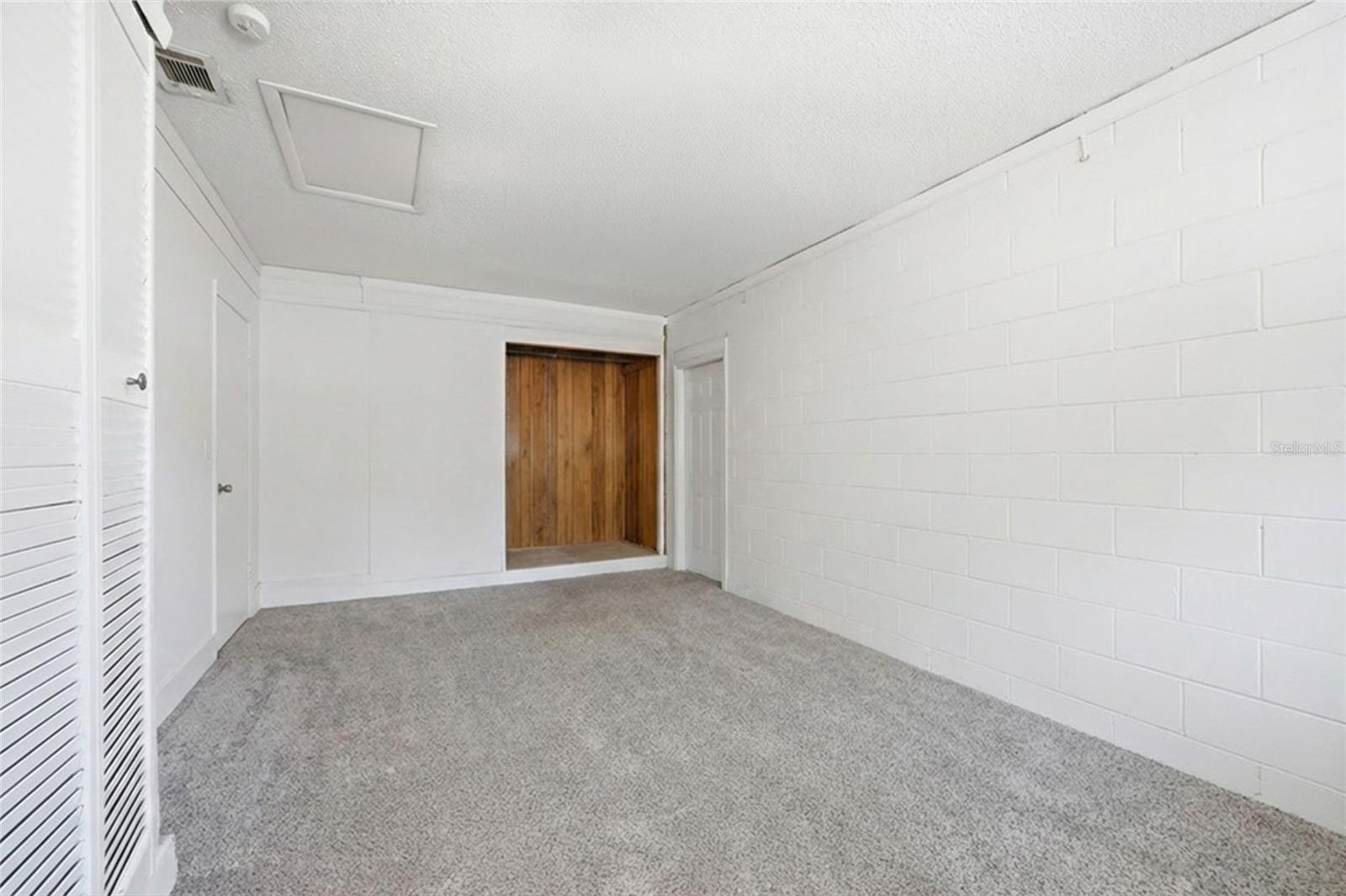 Image 15 of 44 For 112 Alexandria Avenue