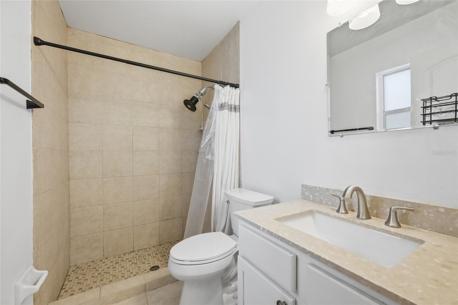 Image 24 of 44 For 112 Alexandria Avenue