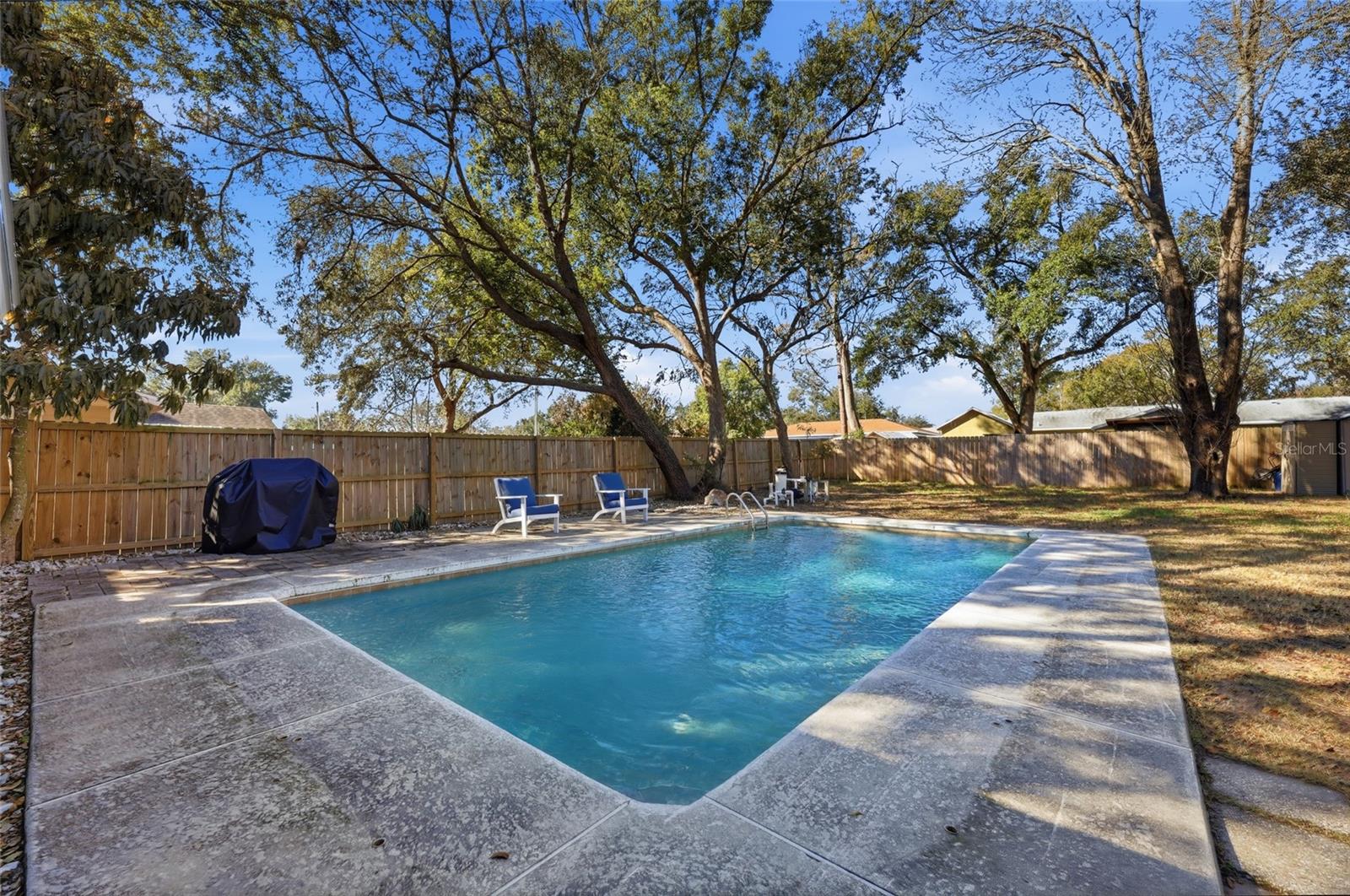 Image 27 of 44 For 112 Alexandria Avenue