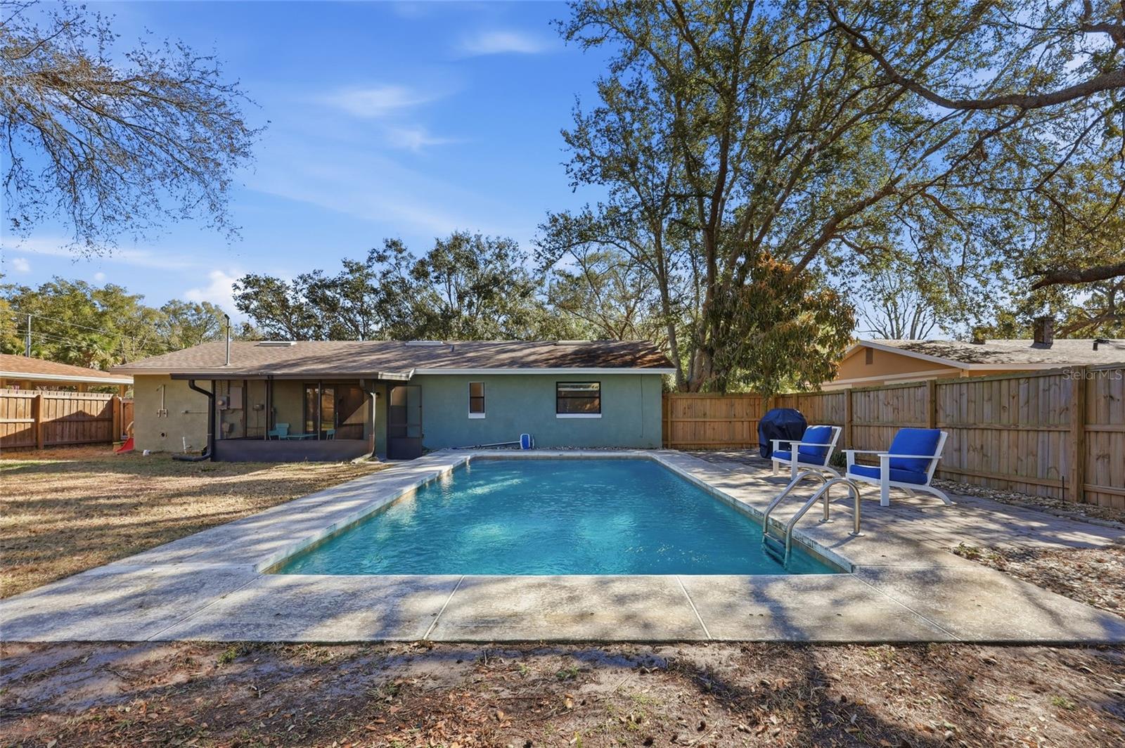 Image 29 of 44 For 112 Alexandria Avenue