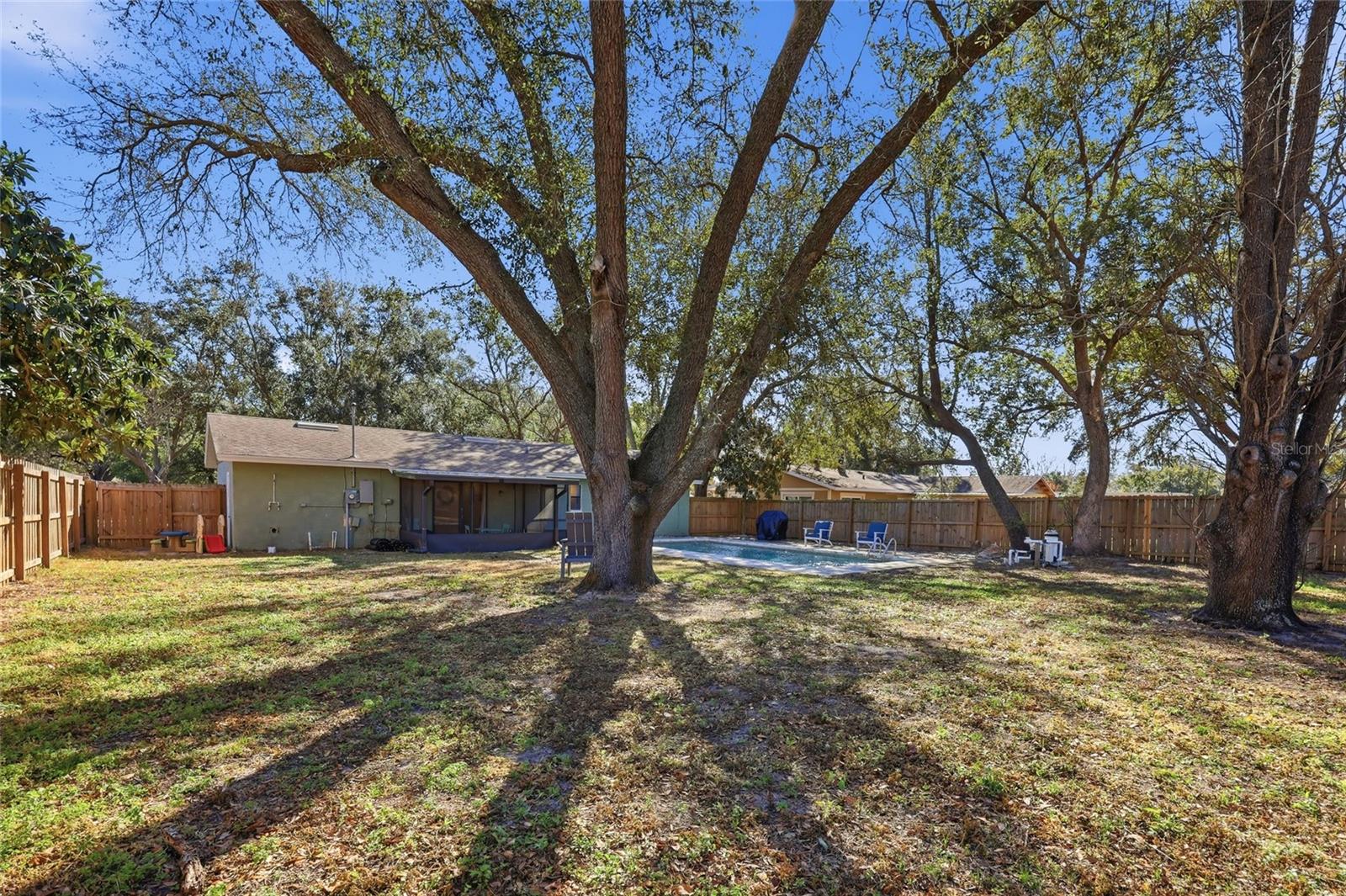 Image 31 of 44 For 112 Alexandria Avenue