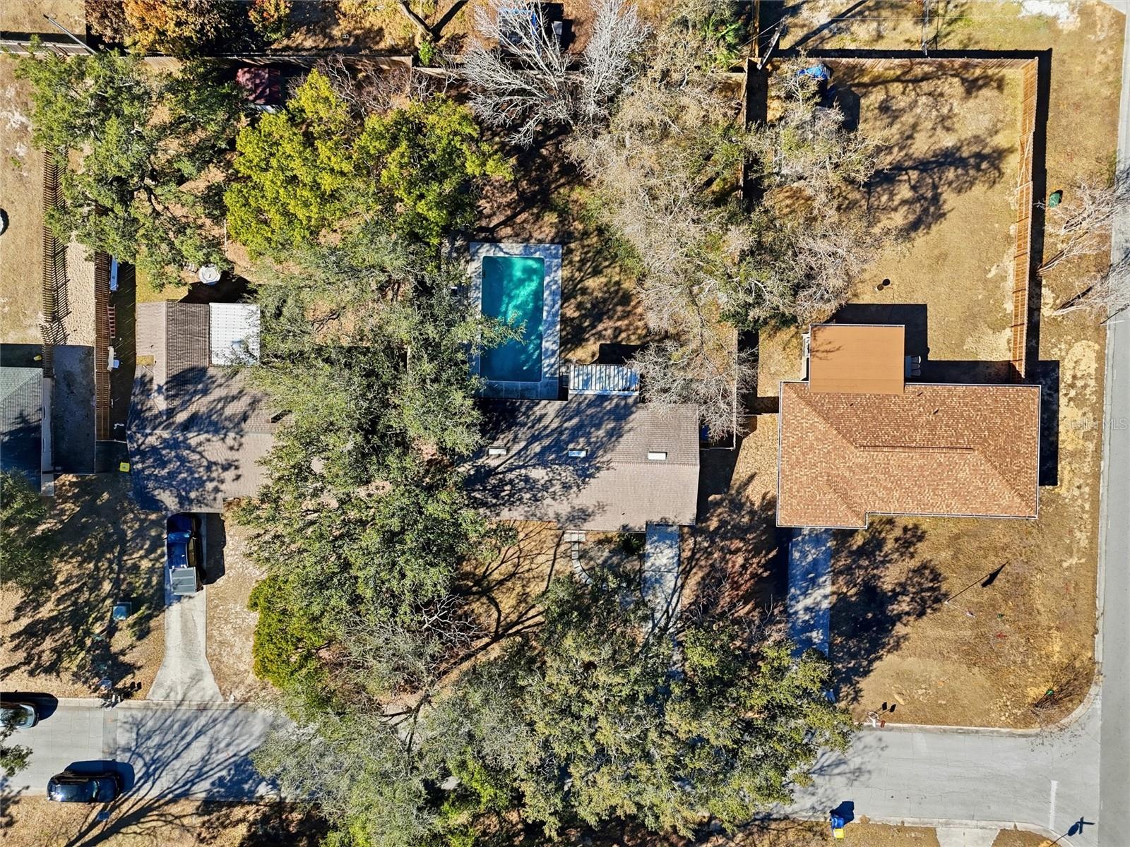 Image 33 of 44 For 112 Alexandria Avenue