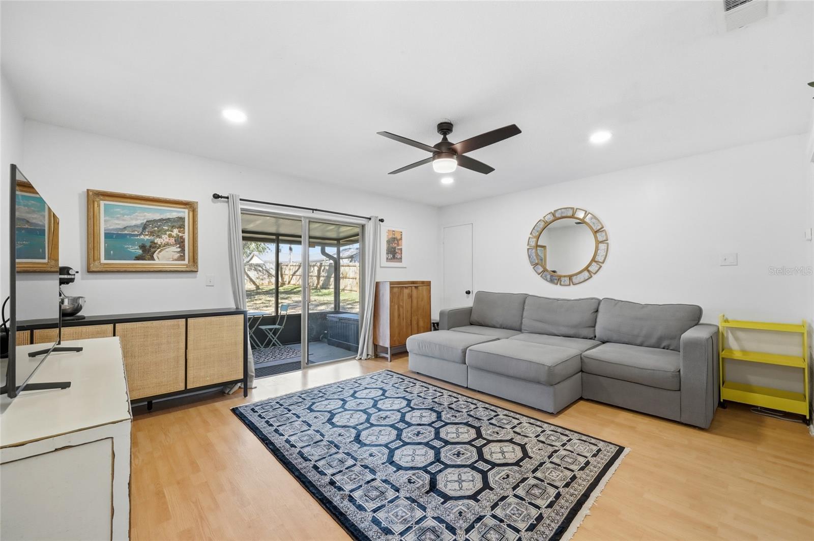 Image 8 of 44 For 112 Alexandria Avenue