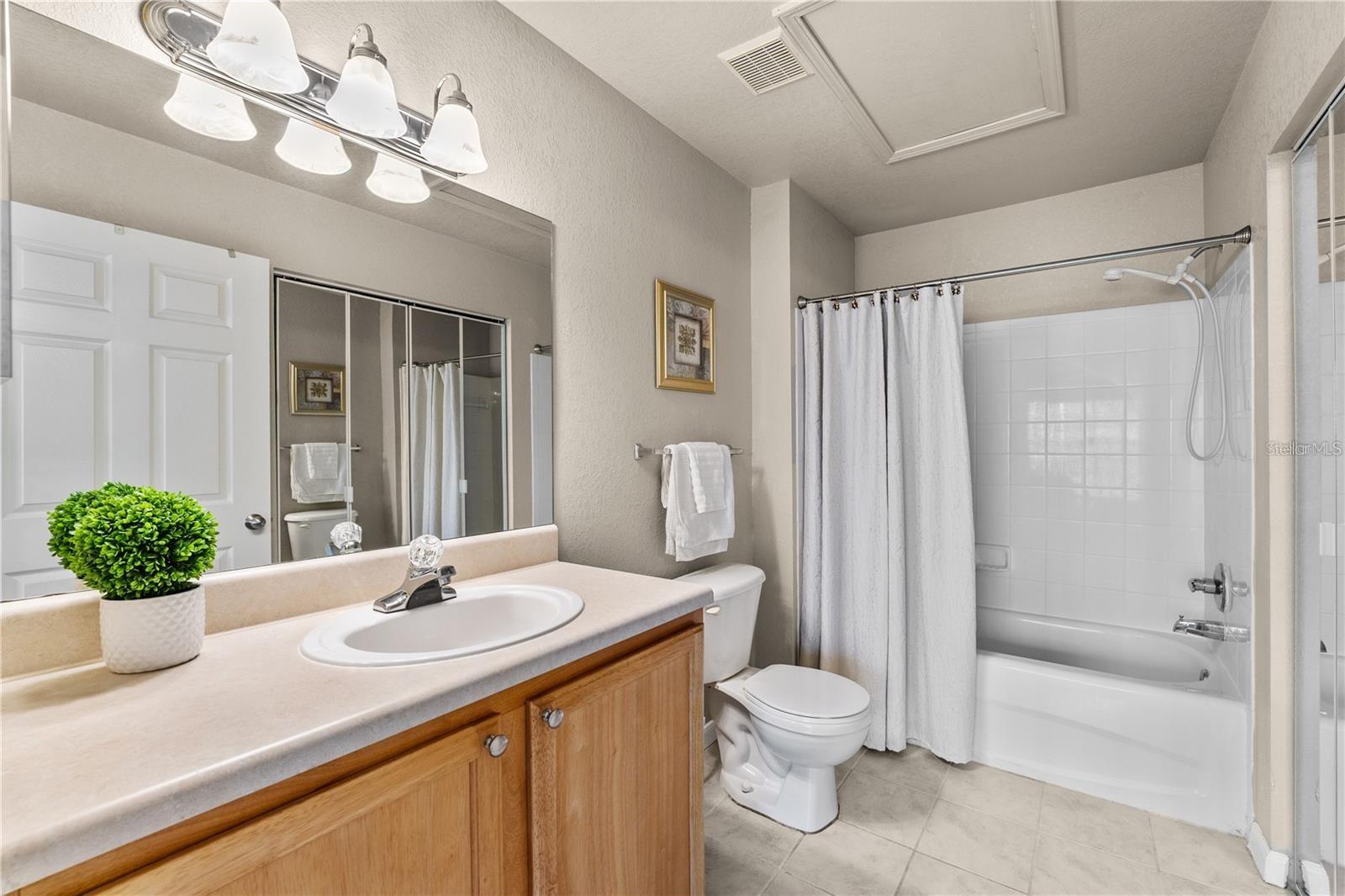 Image 17 of 23 For 9117 Lee Vista Boulevard 608