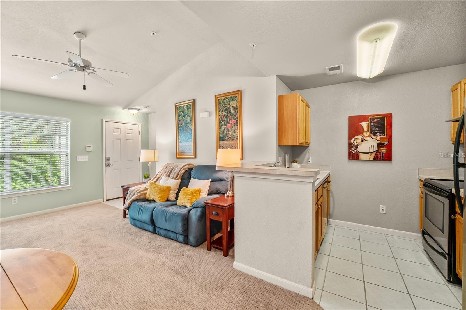 Image 4 of 23 For 9117 Lee Vista Boulevard 608