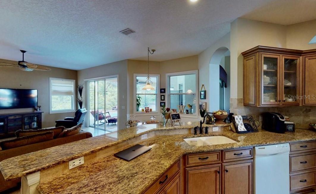 Image 8 of 26 For 454 Highbrooke Boulevard