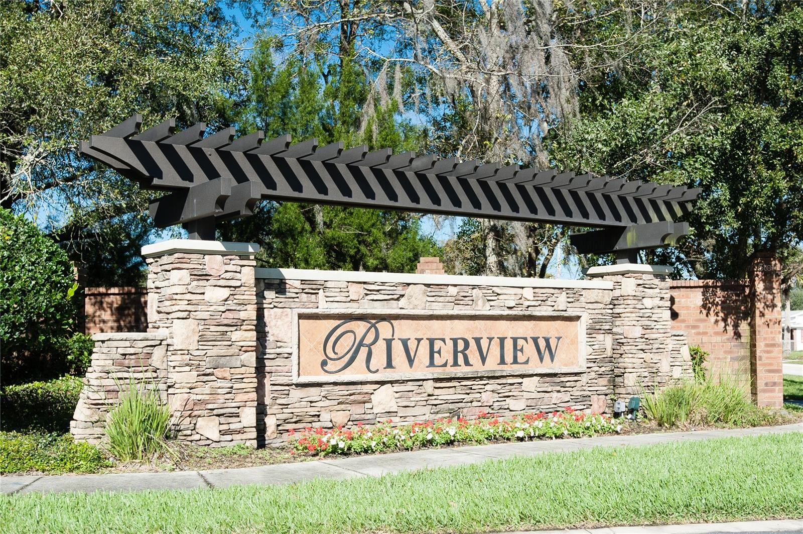 Image 38 of 41 For 2752 River Landing