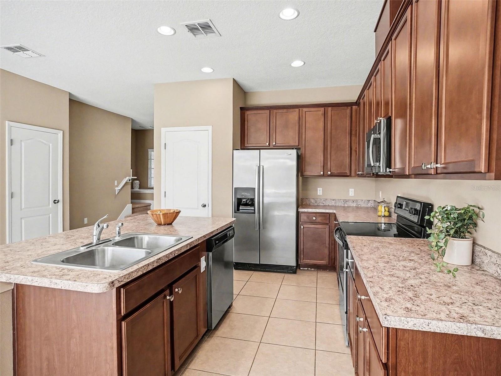 Image 6 of 41 For 2752 River Landing