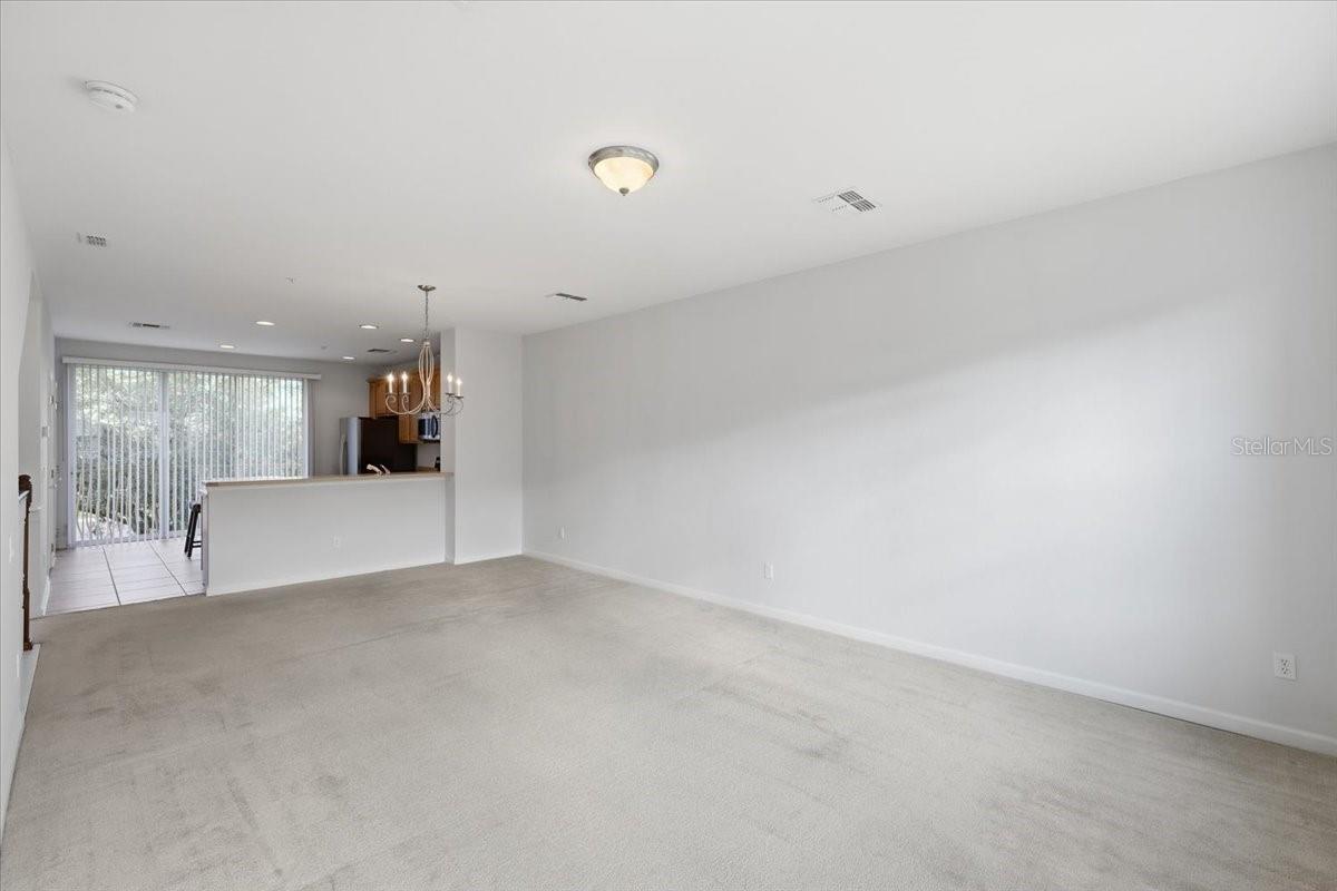 Image 14 of 41 For 5026 Tideview Circle 12