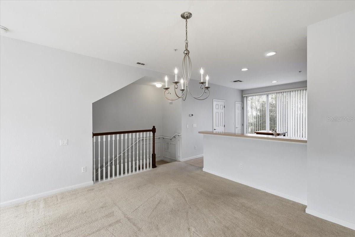 Image 22 of 41 For 5026 Tideview Circle 12