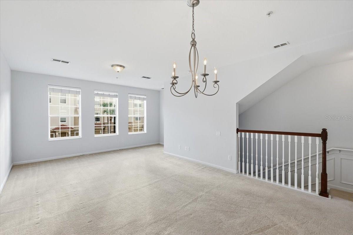 Image 23 of 41 For 5026 Tideview Circle 12