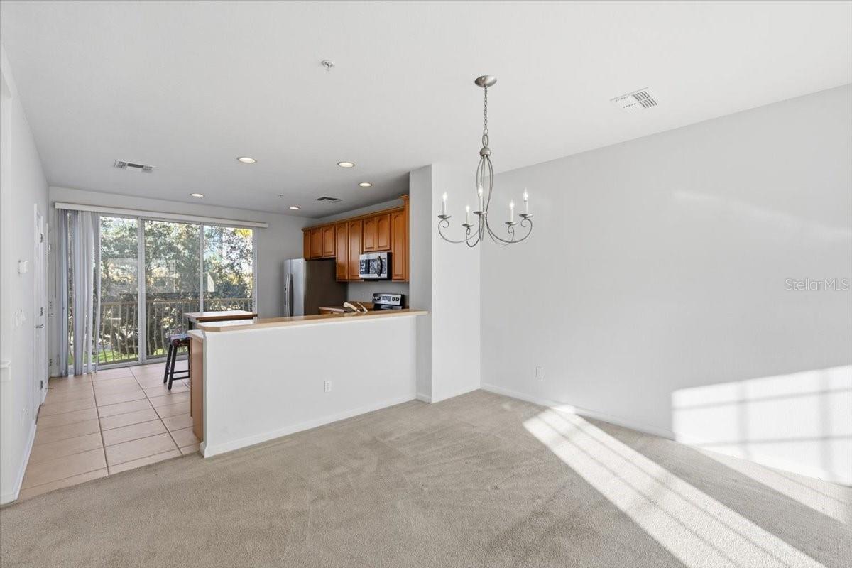 Image 24 of 41 For 5026 Tideview Circle 12