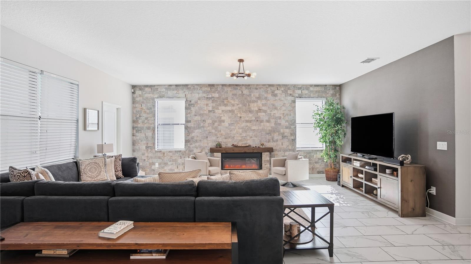 Image 19 of 62 For 2945 Fable Street