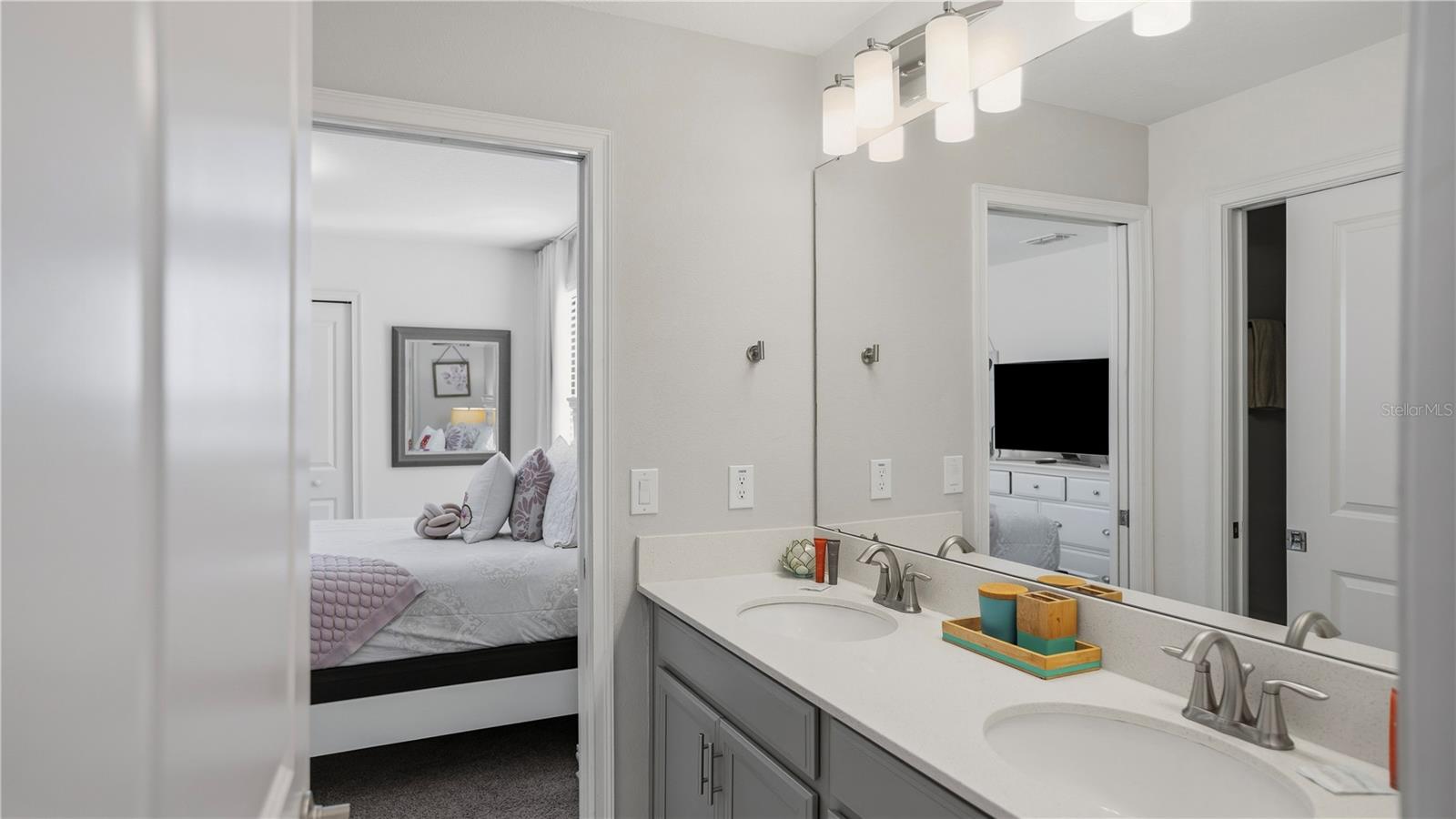 Image 37 of 62 For 2945 Fable Street