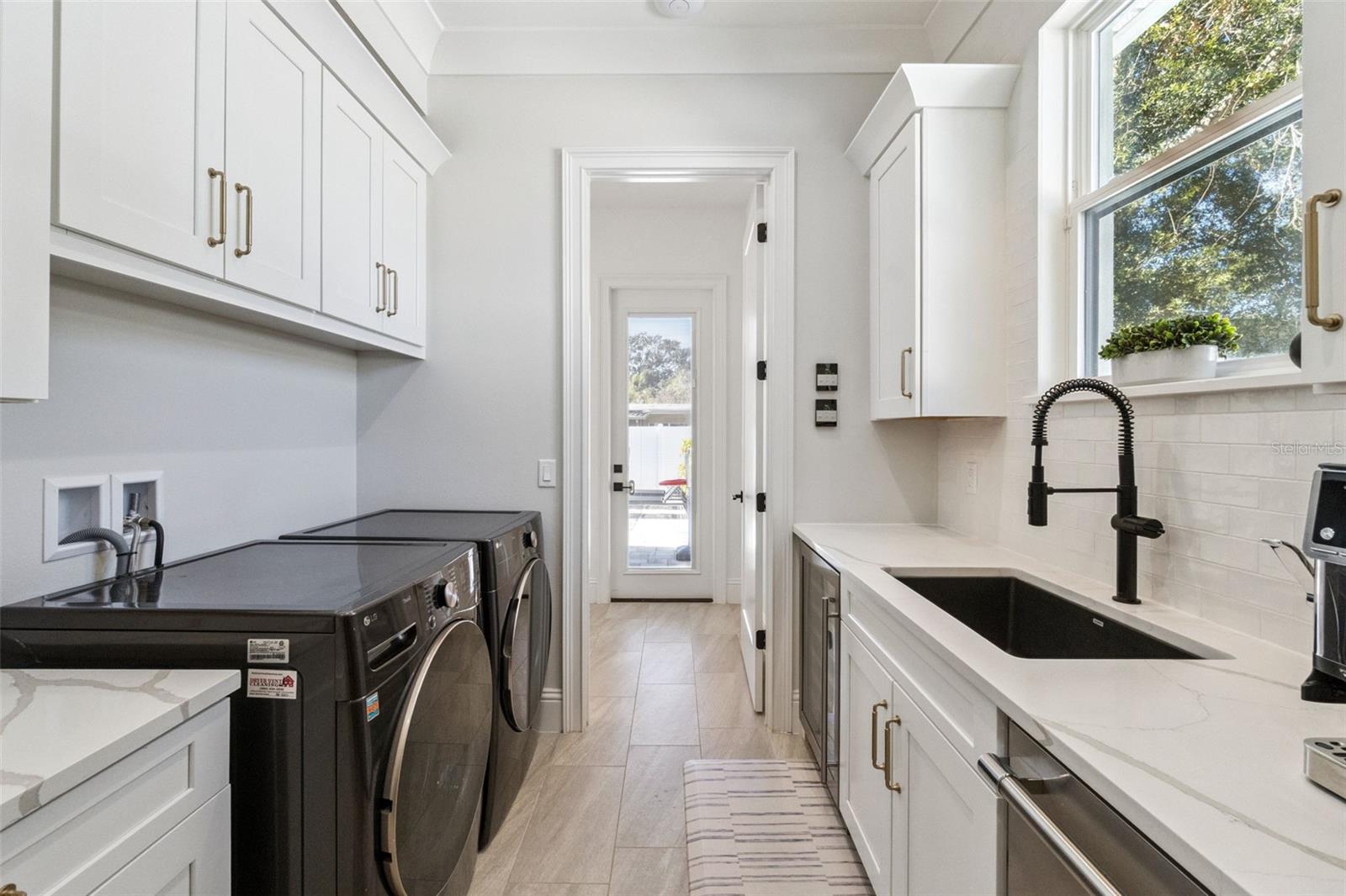 Image 13 of 39 For 501 Darcey Drive