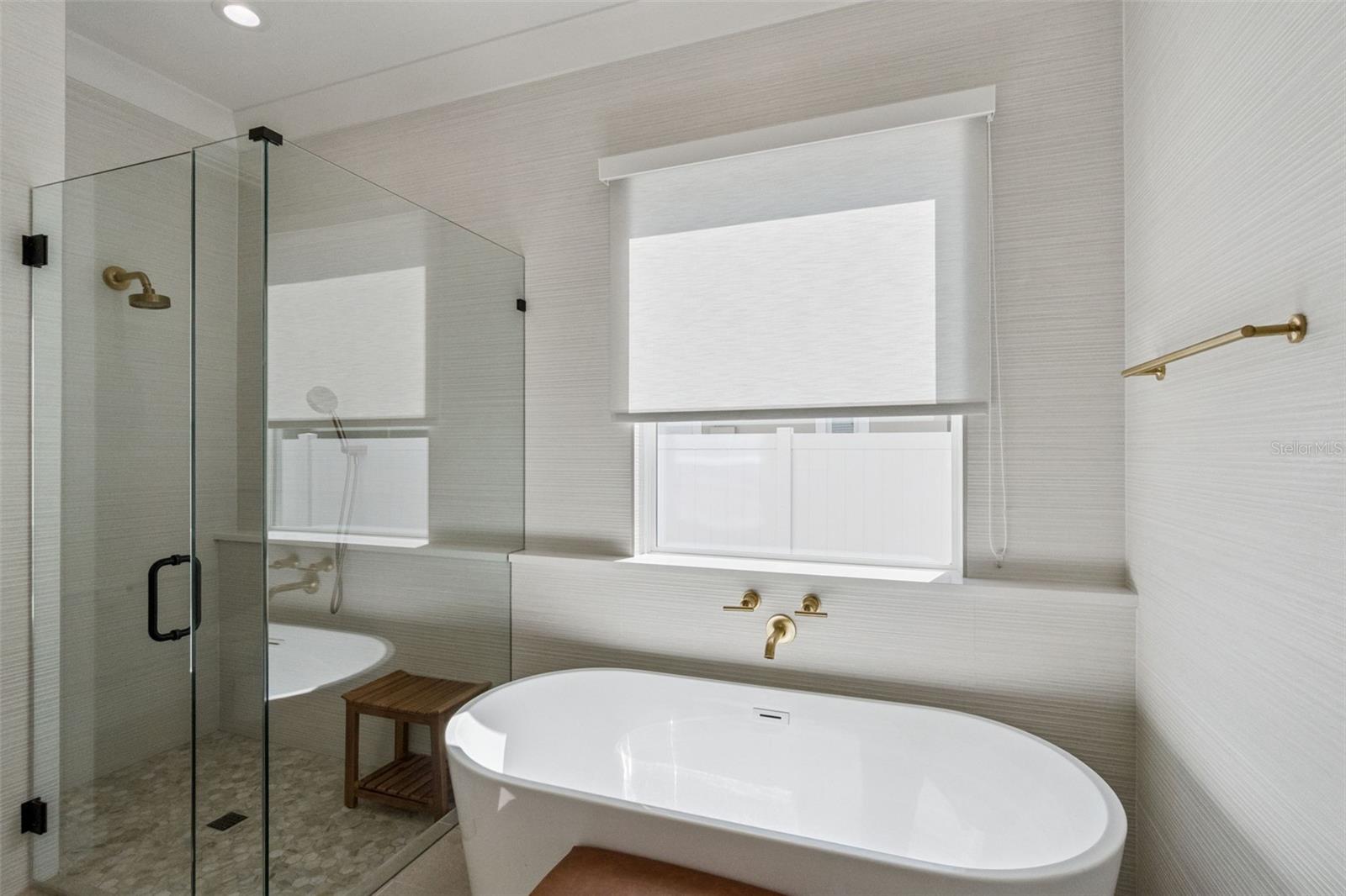 Image 19 of 39 For 501 Darcey Drive