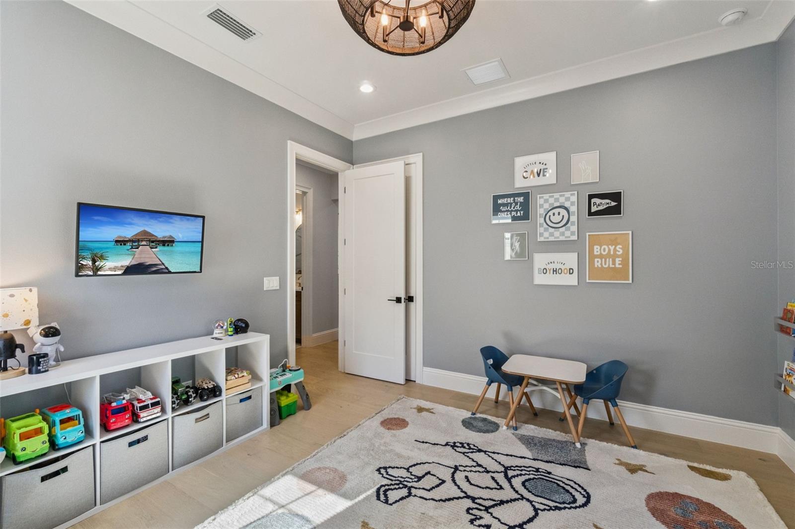 Image 24 of 39 For 501 Darcey Drive