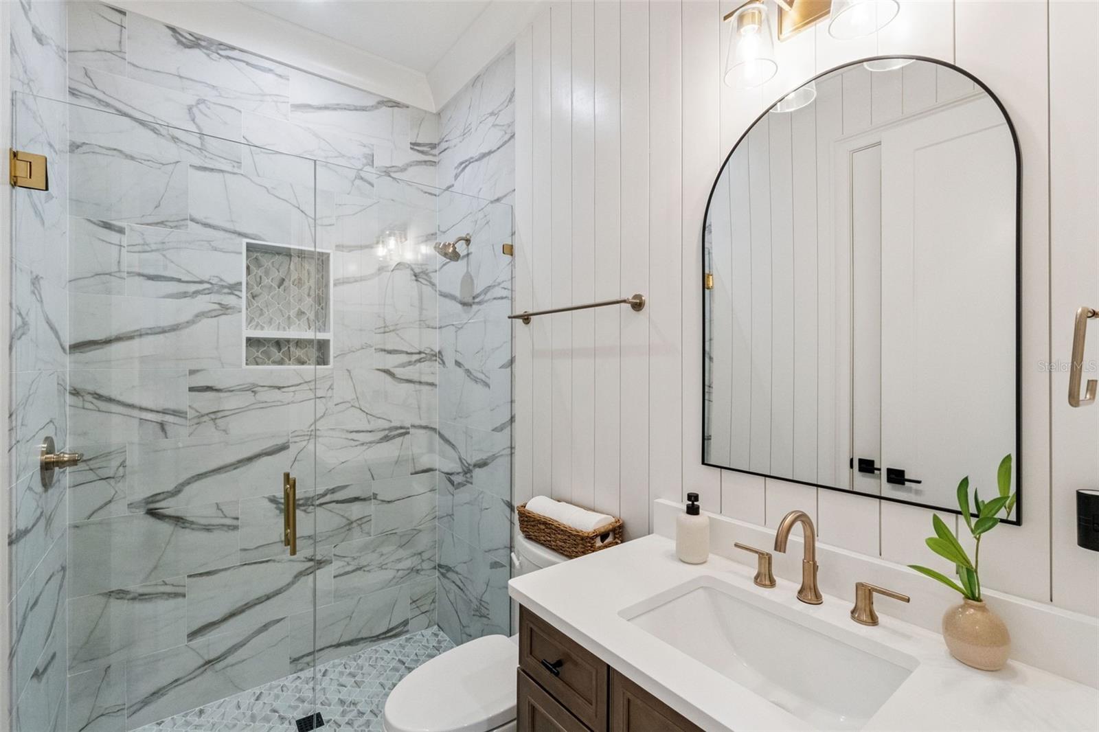 Image 25 of 39 For 501 Darcey Drive