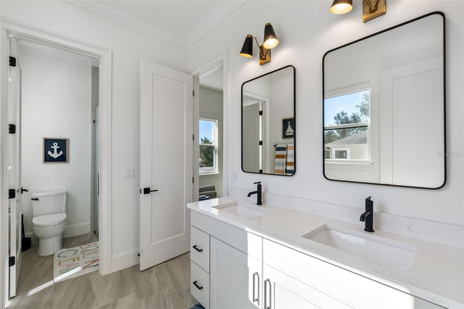 Image 31 of 39 For 501 Darcey Drive