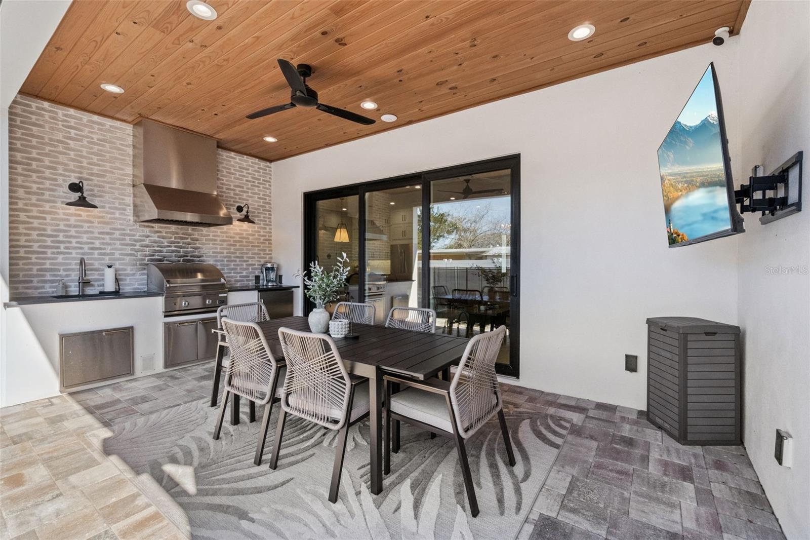 Image 33 of 39 For 501 Darcey Drive