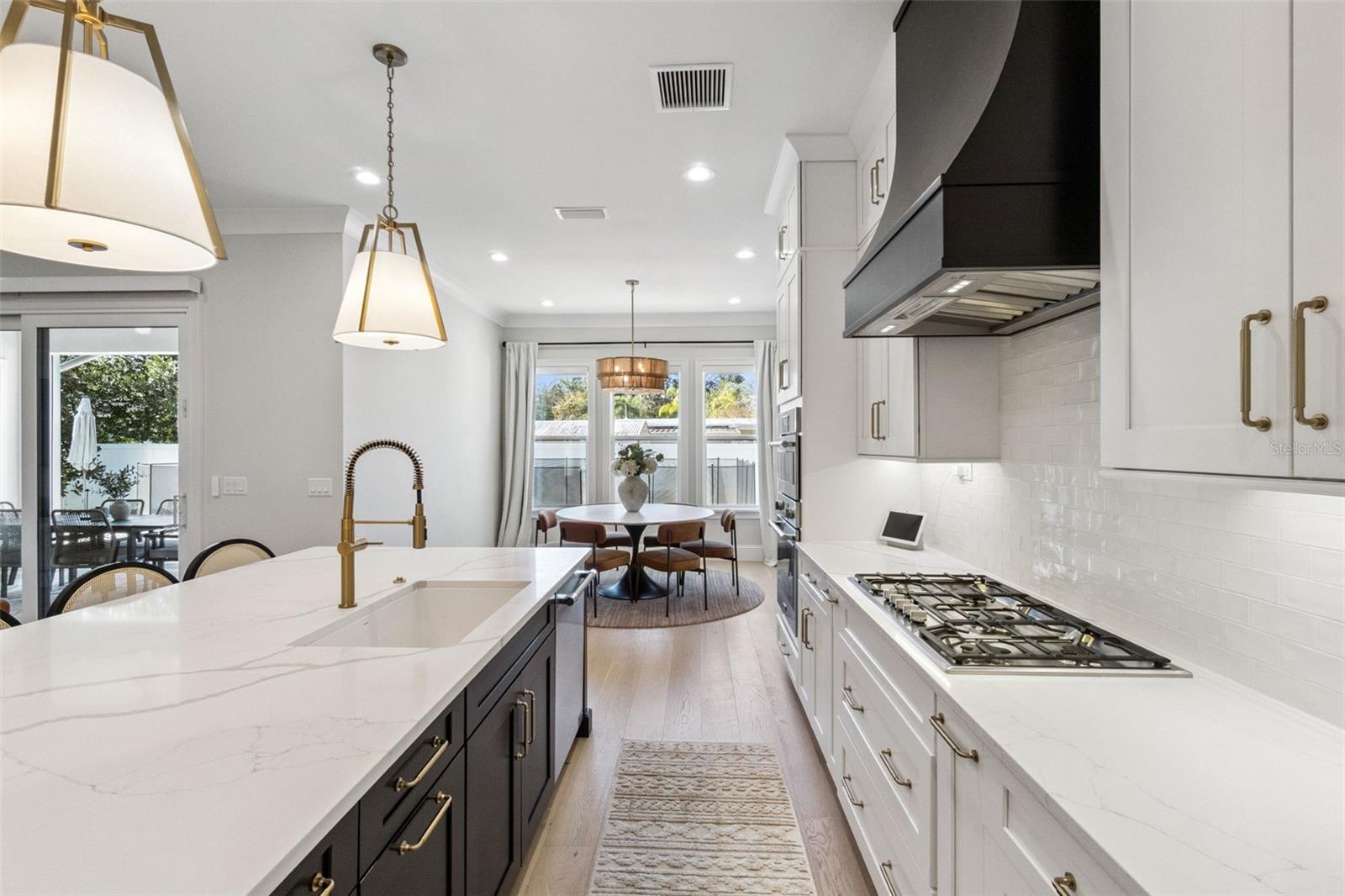 Image 9 of 39 For 501 Darcey Drive