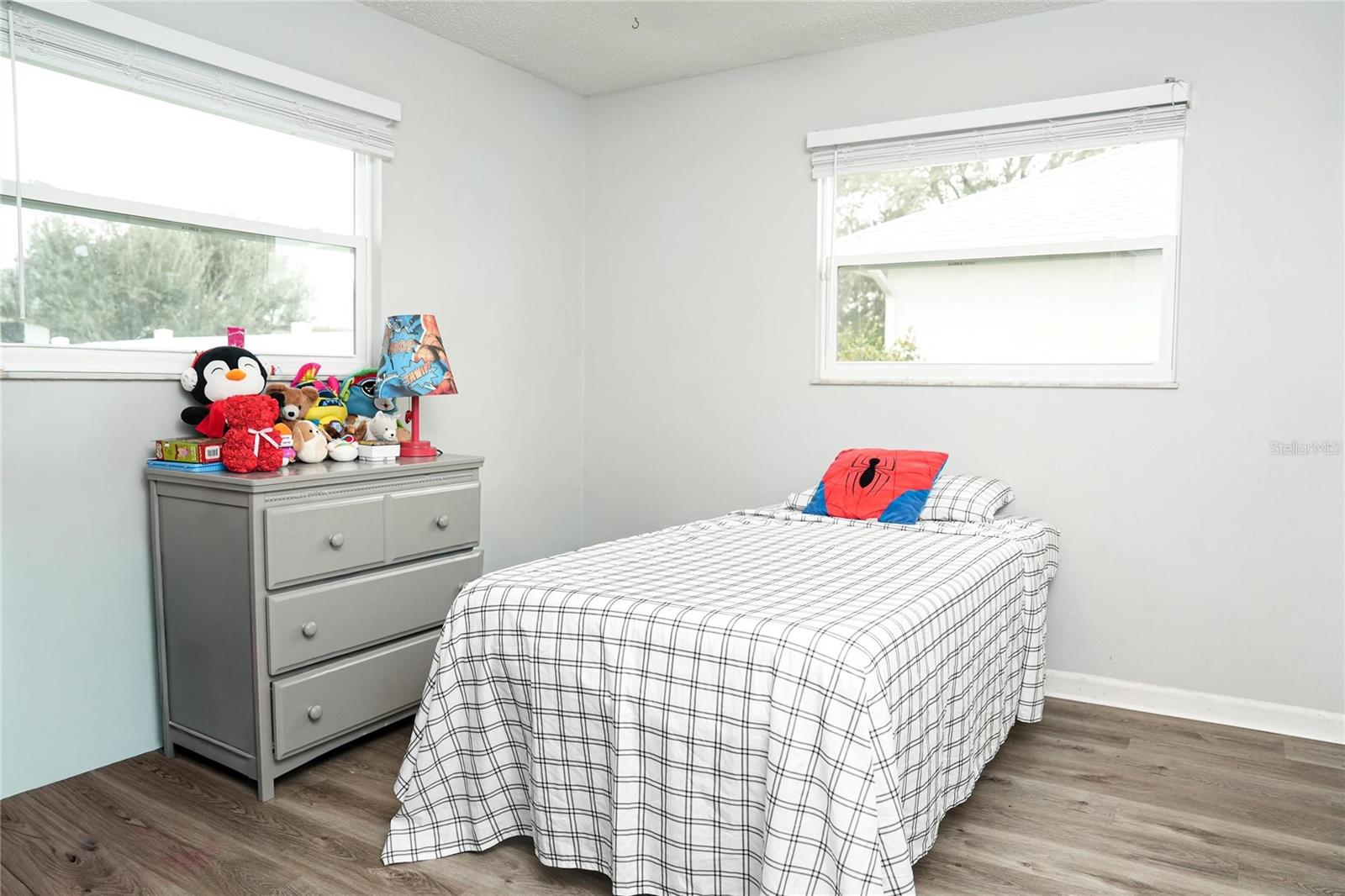 Image 12 of 29 For 821 Barber Street