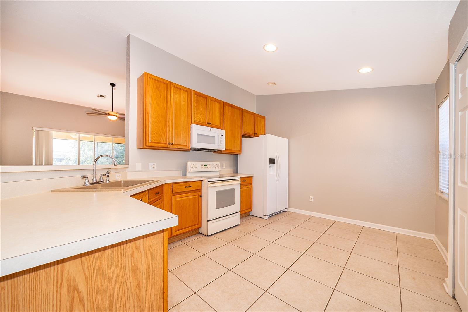 Image 12 of 51 For 6440 Axeitos Terrace 108