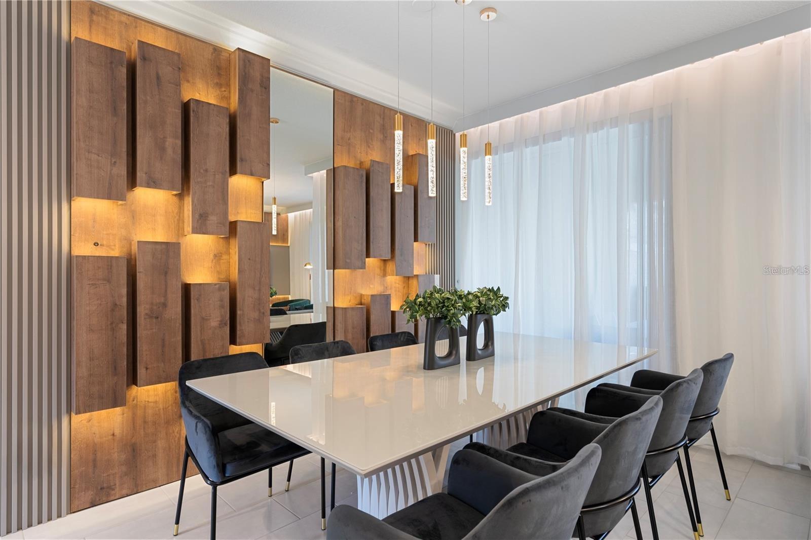 Image 15 of 41 For 2600 Reading Trail