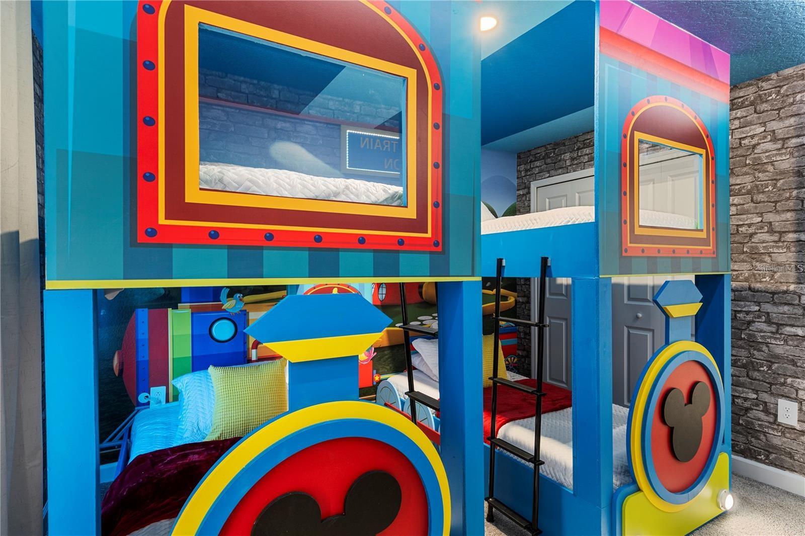 Image 24 of 41 For 2600 Reading Trail